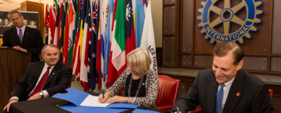Frieden - Peace Corps and Rotary beginnen historische Zusammenarbeit